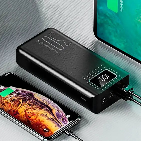 Універсальна мобільна батарея для смартфона UWarmSof 30000mAh повербанк з ліхтариком та LED-дисплеєм Чорний - 6